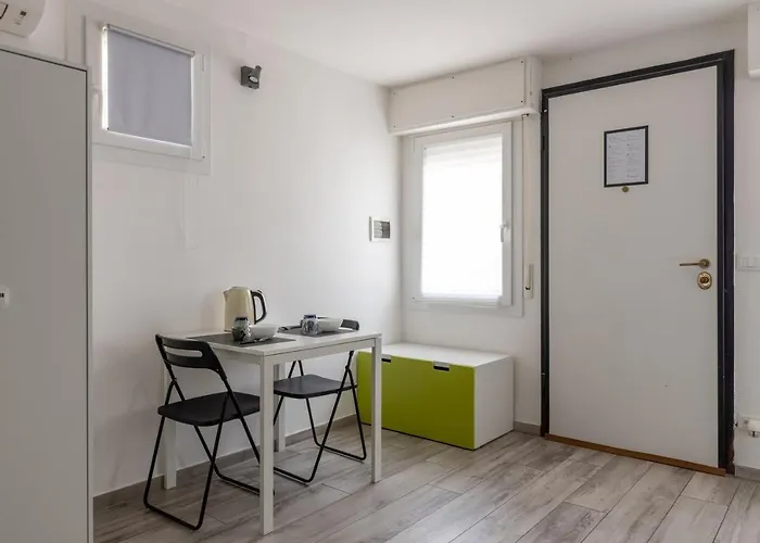 Station Apartment